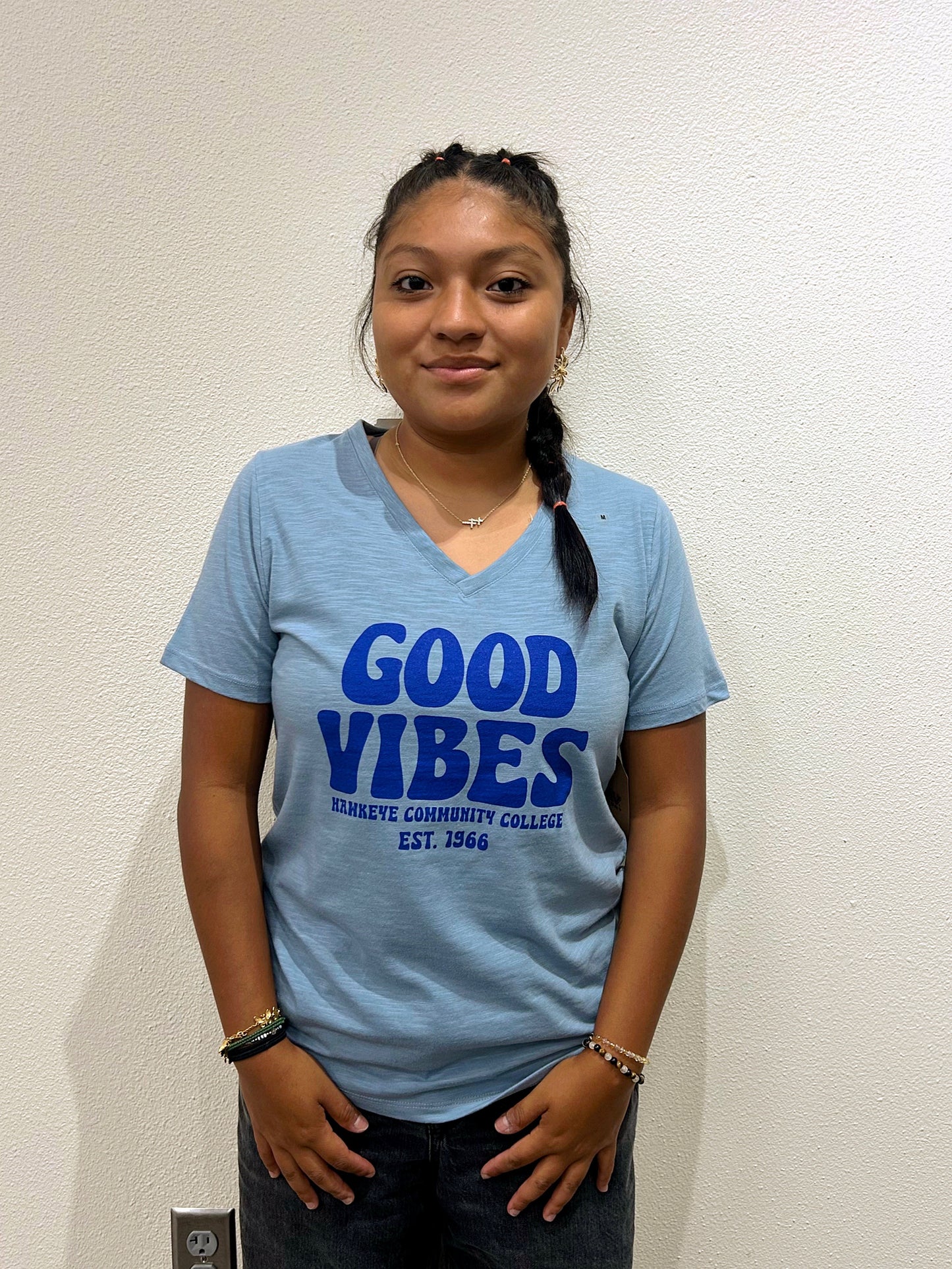 Vera Ringspun Slub V-Neck Tee